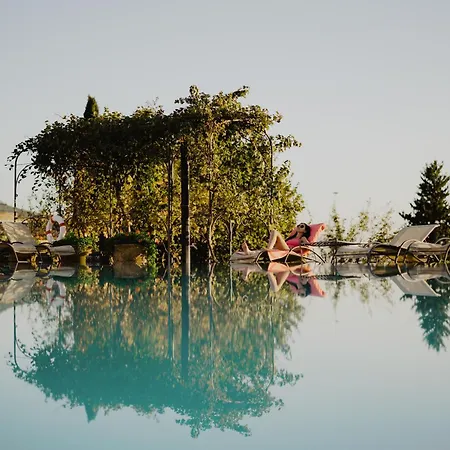 Il Falconiere Relais & Szálloda 5*