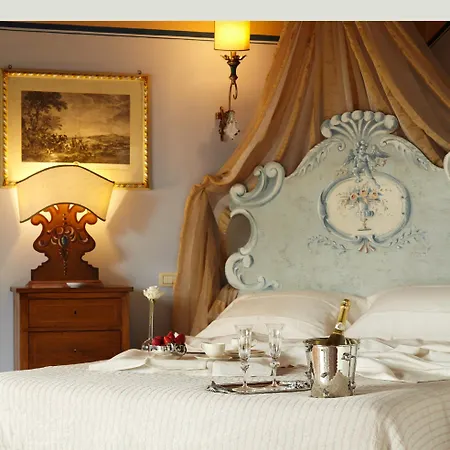 Szálloda Il Falconiere Relais & 5*