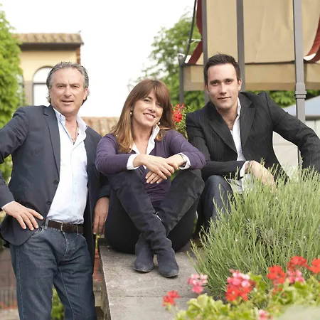 Il Falconiere Relais & 5* コルトーナ