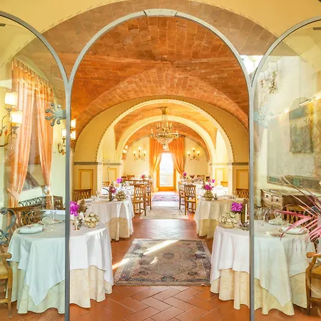 Il Falconiere Relais & Szálloda 5*