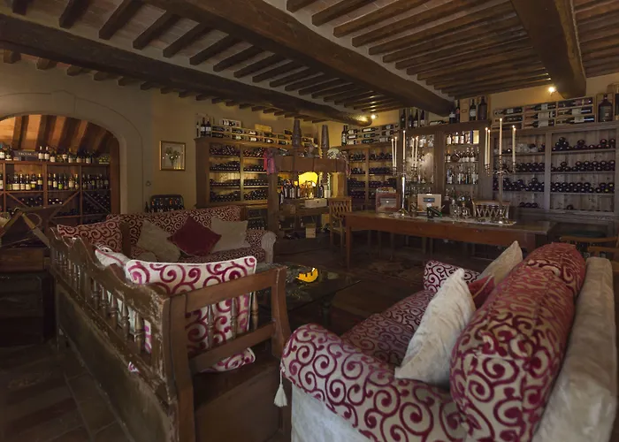 Hotell Il Falconiere Relais & 5*