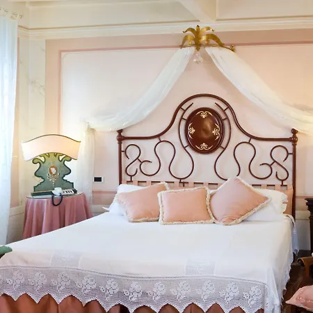 Szálloda Il Falconiere Relais &
